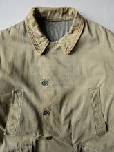 Load image into Gallery viewer, 1940s Distressed Hunting Jacket - L
