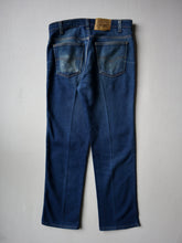 Load image into Gallery viewer, 1980s Made in USA Levi's 509 Jeans - 33"
