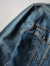 Load image into Gallery viewer, 1970s Distressed Levi's Type 3 Denim Jacket - S
