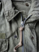 Load image into Gallery viewer, 1950s U.S Army M-51 Field Jacket  - M/L
