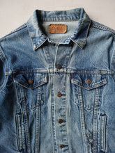 Load image into Gallery viewer, 1980&#39;s Thrashed Made in USA Levi&#39;s Denim Jacket - M
