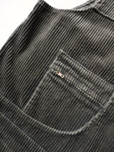 Load image into Gallery viewer, 1970s Euro Corduroy Workwear Vest - L
