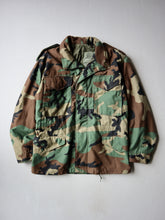 Load image into Gallery viewer, 1980s U.S Army M-65 Camo Field Jacket - S
