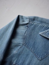 Load image into Gallery viewer, 1970s Faded Levi&#39;s Orange Tab Chambray Shirt - S
