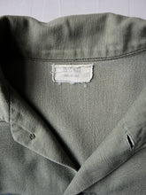 Load image into Gallery viewer, 1970s U.S Army OG-107 Fatigue Shirt - M
