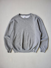 Load image into Gallery viewer, 1990s Russell Athletic Sweatshirt - L
