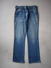 Load image into Gallery viewer, Made in USA Wrangler Cowboy Cut Jeans - 28&quot;
