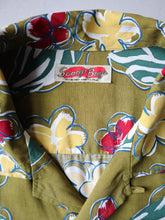 Load image into Gallery viewer, Scoop Boys Hawaiian Loop Collar Shirt - L
