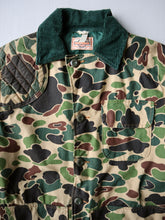 Load image into Gallery viewer, 1970s Saftbak Duck Camo Hunting Jacket - M
