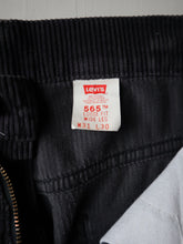 Load image into Gallery viewer, 1980s Levi's 565 Loose Fit Corduroy Pants - 31"
