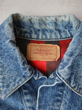Load image into Gallery viewer, 1980s Made in USA Levi&#39;s Flannel Lined Denim Jacket - S
