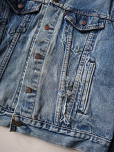 Load image into Gallery viewer, 1980&#39;s Thrashed Made in USA Levi&#39;s Denim Jacket - M
