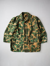 Load image into Gallery viewer, 1960s Two Tone Bullseye Bill Duck Camo Lightweight Hunting Jacket - S
