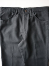Load image into Gallery viewer, Wrangler Wrancher Bootcut Pants - 32"
