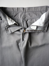 Load image into Gallery viewer, 1990s Levi's 519 Californian Twill Pants - 30"
