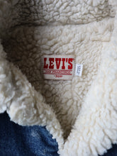 Load image into Gallery viewer, 1980s Levi's Sherpa Lined Denim Jacket - S
