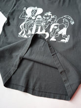 Load image into Gallery viewer, 1990s Red Hot Chili Peppers &quot;Picasso&quot; T-Shirt - XS
