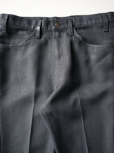 Load image into Gallery viewer, 1970s Levi's 517 Bootcut Pants - 32"

