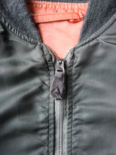 Load image into Gallery viewer, 1970s U.S Army Alpha Industries L-2B Flight Jacket - M
