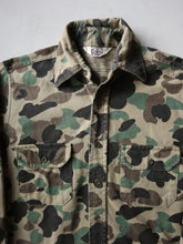 Load image into Gallery viewer, 1970&#39;s Duck Camo Chamois Shirt - S
