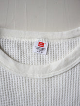 Load image into Gallery viewer, 1990s Hanes Waffle Thermal Long Sleeve - M/L
