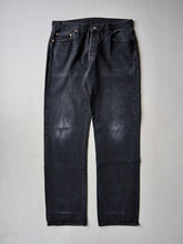Load image into Gallery viewer, 2000s Distressed Levi's 501 Jeans - 34"

