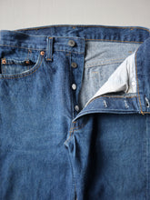 Load image into Gallery viewer, 1980/90s Made in USA Levi's 501xx Jeans - 28"
