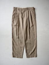 Load image into Gallery viewer, 1970&#39;s Farah Pleated Pants - 32&quot;
