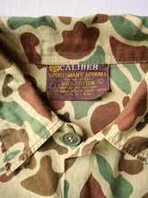 Load image into Gallery viewer, 1970s Caliber Duck Camo Lightweight Jacket - L
