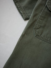 Load image into Gallery viewer, 1960s U.S Army OG-107 Short Sleeve Fatigue Shirt - XS
