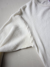 Load image into Gallery viewer, 1990s Hanes Waffle Thermal Long Sleeve - M/L
