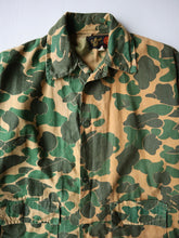 Load image into Gallery viewer, 1960s Two Tone Bullseye Bill Duck Camo Lightweight Hunting Jacket - S
