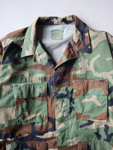 Load image into Gallery viewer, 1980s U.S Army Ripstop Camo Field Shirt - M
