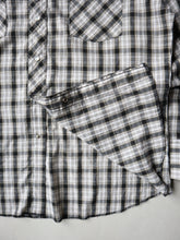 Load image into Gallery viewer, 1980s Rustler Western Pearl Snap Shirt - L
