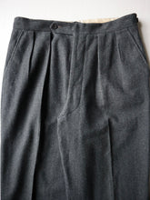 Load image into Gallery viewer, 1950s Wool Pleated Pants - 29"
