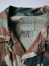 Load image into Gallery viewer, 1980s U.S Army Ripstop Camo Field Shirt - L
