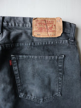 Load image into Gallery viewer, 1990s Made in USA Levi's 501 Jeans - 37"
