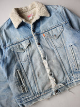 Load image into Gallery viewer, 1970s Thrashed Levi's Orange Tab Sherpa Lined Denim Jacket - M/L

