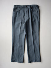 Load image into Gallery viewer, 1970s Levi's 517 Bootcut Pants - 34"
