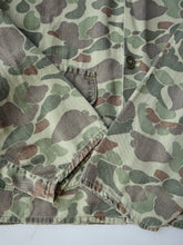Load image into Gallery viewer, 1970s Black Sheep Duck Camo Lightweight Hunting Jacket - L/XL
