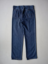 Load image into Gallery viewer, 1970s Distressed Maverick Lightweight Denim Jeans - 32"
