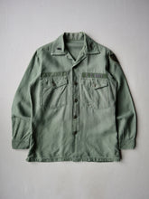 Load image into Gallery viewer, 1960s U.S Army OG-107 Fatigue Shirt - S
