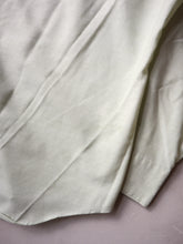Load image into Gallery viewer, 1970s Van Heusen Vanopress Oxford Shirt - M
