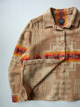Load image into Gallery viewer, Pendleton Women's Cropped Jacquard Wool Shirt - L/XL
