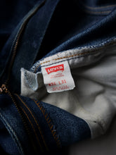 Load image into Gallery viewer, 1980s Made in USA Levi's 509 Jeans - 33"
